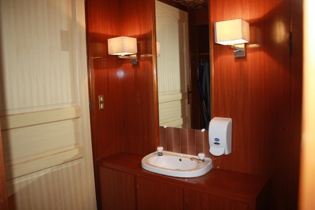 Bed and Breakfast Le Betrot Estissac Номер фото