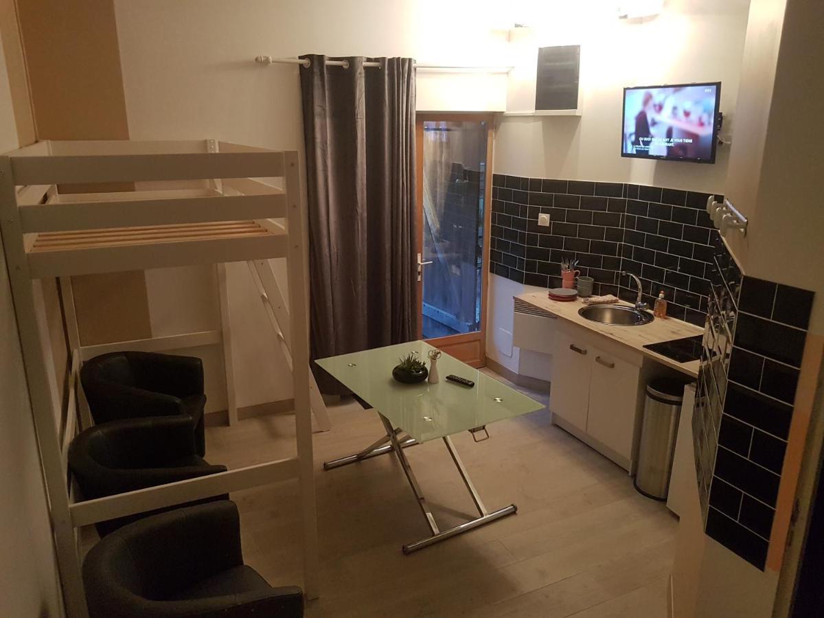 Bed and Breakfast Le Betrot Estissac Экстерьер фото